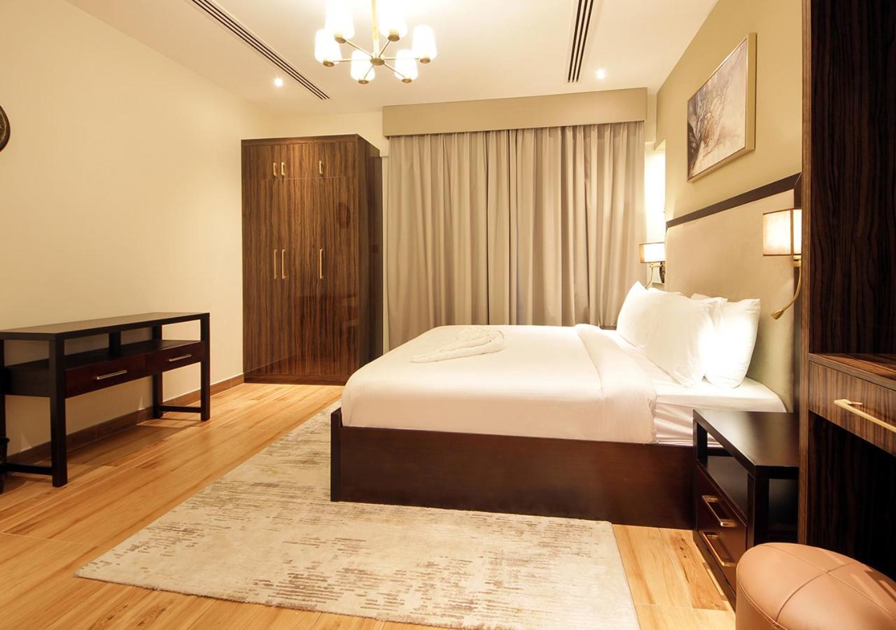 Downtown In 2br Chic Elite Dubai