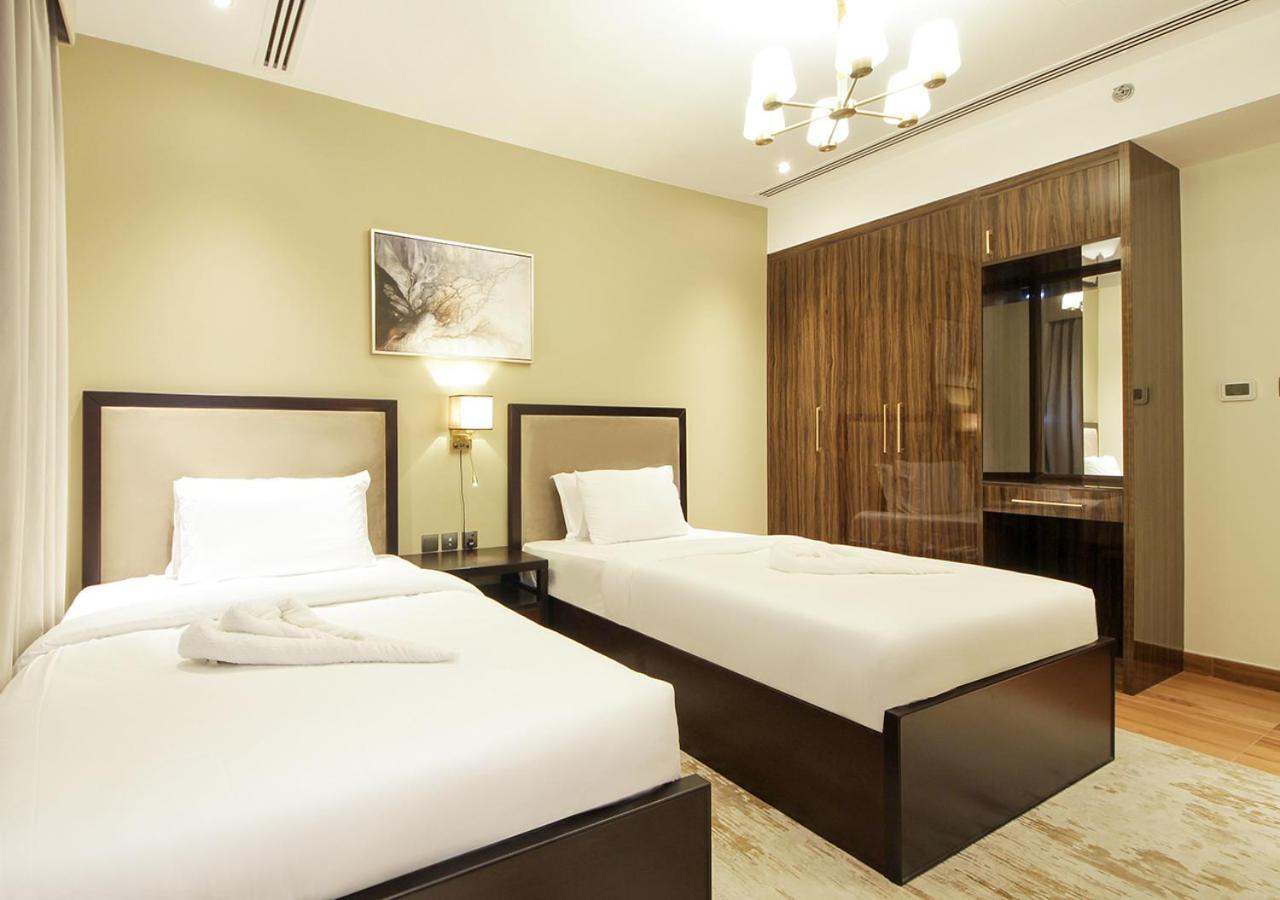 Apartment Downtown In 2br Chic Elite Dubai